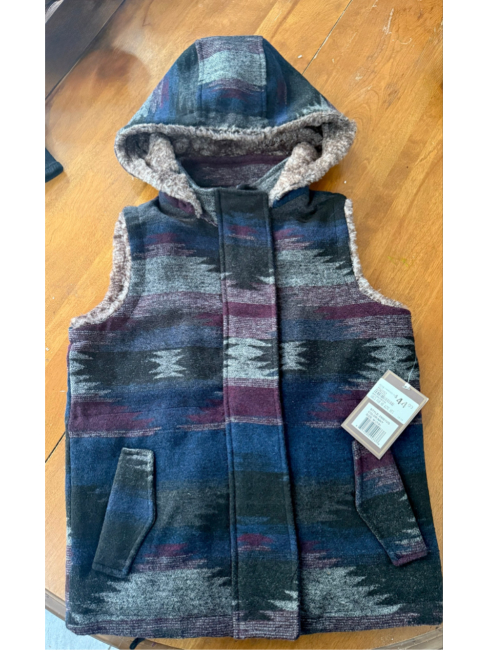 Girls Victory Outfitters Aztec Print Faux Fur Lined Vest Navy Size M (7/8)